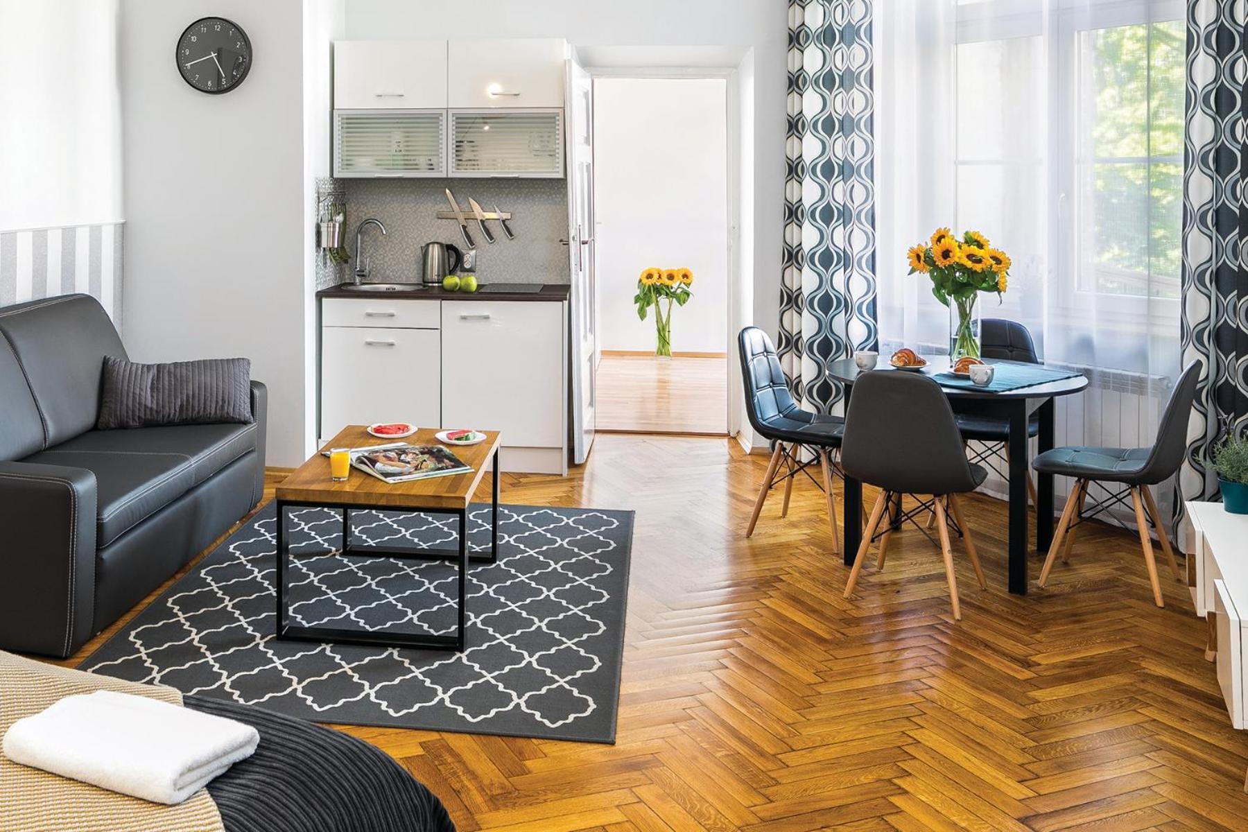 Studio Apartment